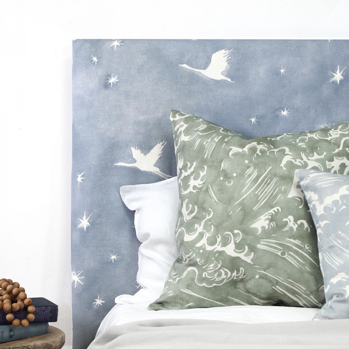 STARLIT in Moonstone